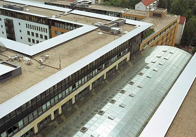 Dach des Atriums