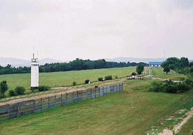 Blick auf Ostturm nach Süden