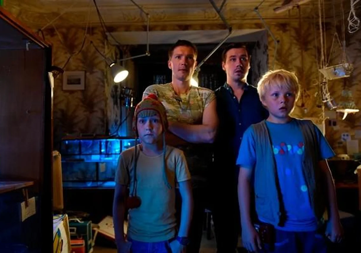Juri Winkler, Jacob Matschenz, David Kross und Anton Petzold in der Einertstraße in Leipzig