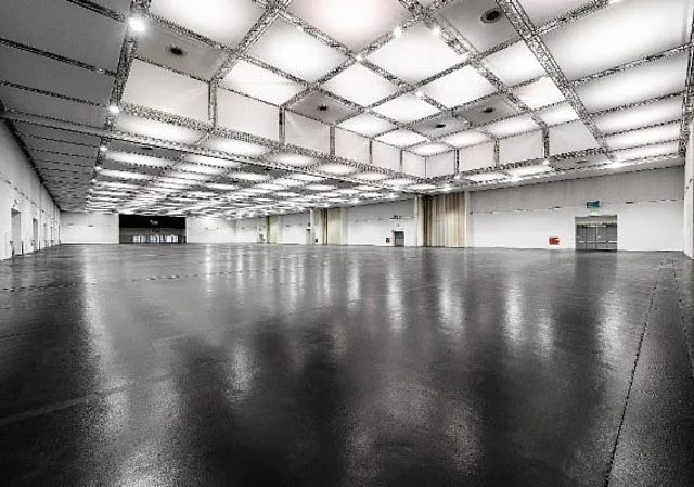 HALLE 1