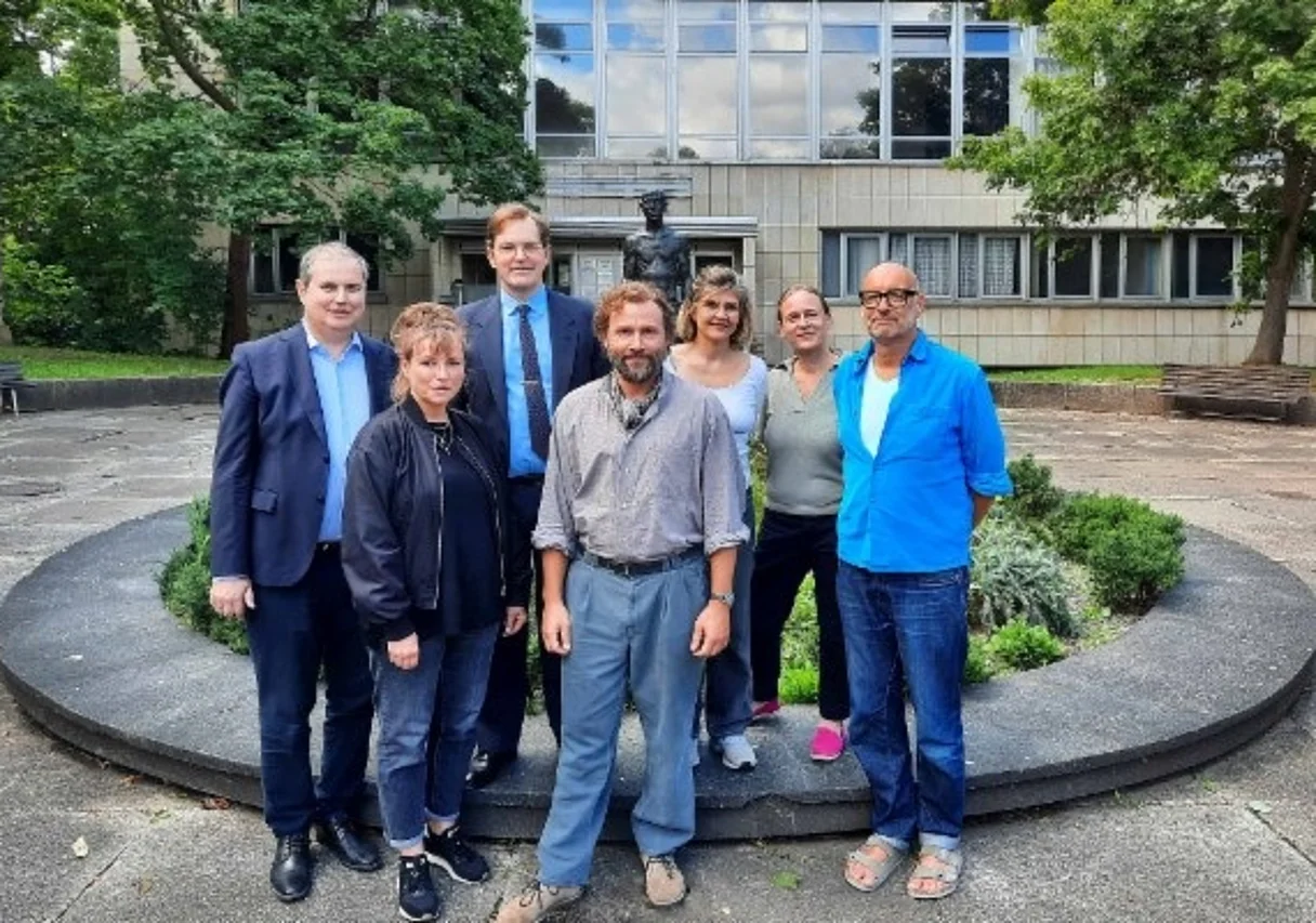 Team und Förderung am Set in Gera