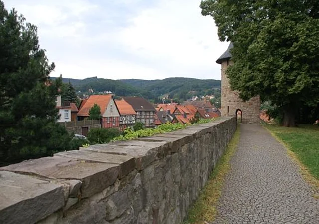 an der alten Stadtmauer, nach Südwest