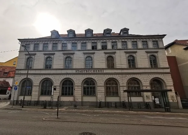 Stadtbücherei Weimar Haupteingang Steubenstraße 