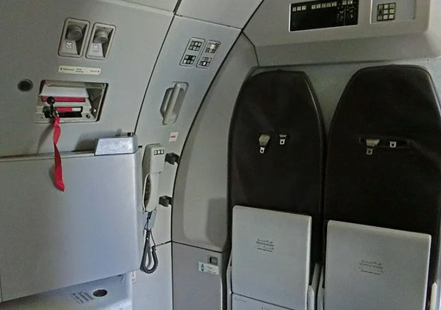 Airbus A310, Business Class, Crewbereich
