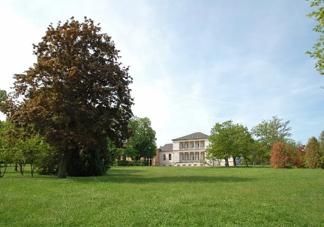 Gesellschaftshaus Magdeburg und Klosterbergarten