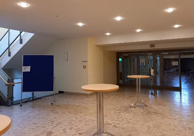 Treppenhaus zwischen Foyer und Ballsaal