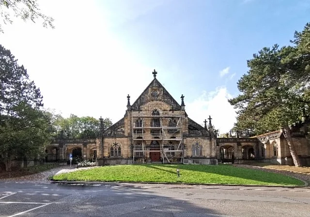 Städtischer Friedhof Altenburg Trauerhalle