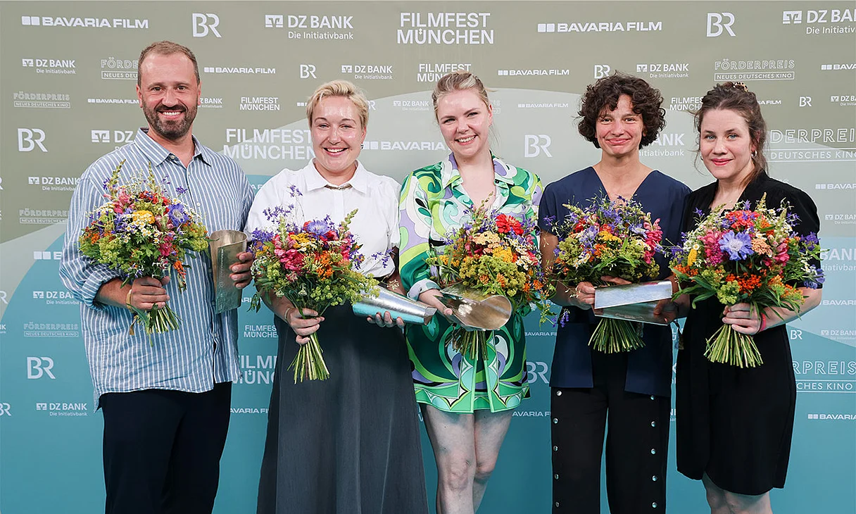 Susanne Heinrich (2.v.l.) gewinnt den Förderpreis Neues Deutsches Kino Susanne Heinrich (2.v.l.) gewinnt den Förderpreis Neues Deutsches Kino