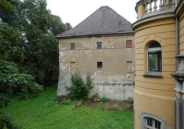 Blick zum Wirtschaftsgebäude (Nord)