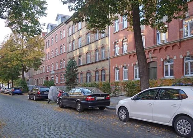 Josef-Ries-Straße 