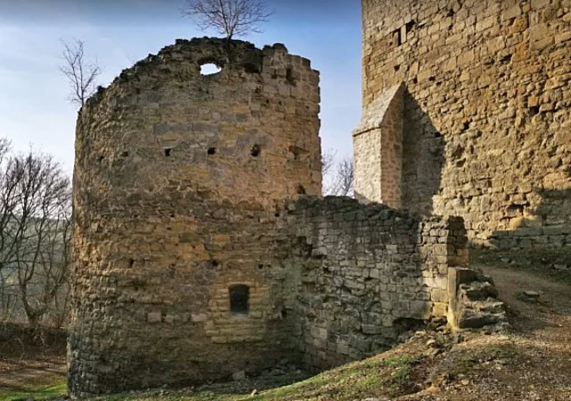 Rudelsburg, Außenseite