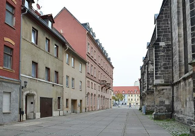 An der Kirche, nach Westen