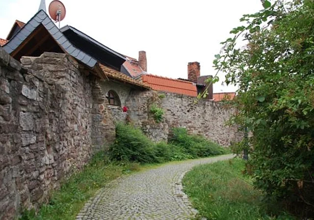 an der alten Stadtmauer, nach Westen