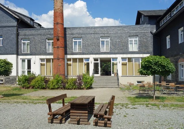 Hof zwischen Remise und Kaue