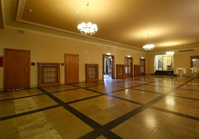 Kulturhaus Aue, Vestibül