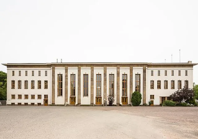 Außen, Südwest