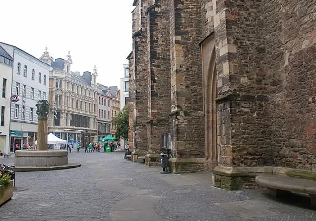 Konzerthalle Ulrichskirche, Blick zur Leipziger Straße