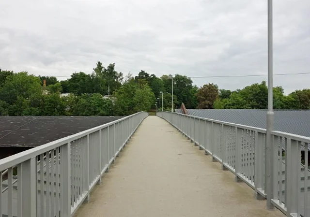 Brücke nach Osten
