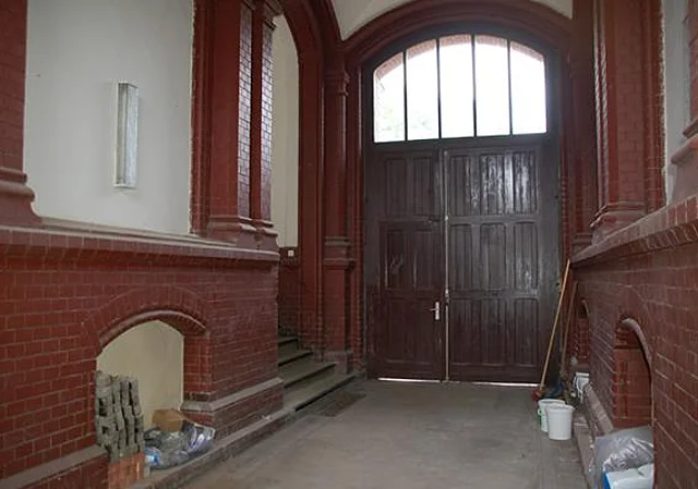 Altbau, östliche Tordurchfahrt