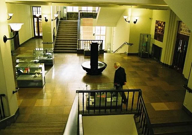 Eingangshalle (Foyer), Treppenhalle