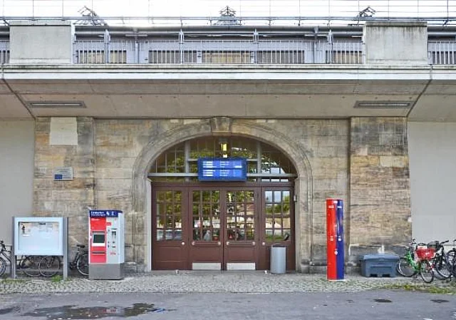 Bahnhof Dresden-Neustadt, Eingang Hansastraße