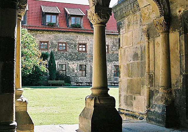 Blick in den Kreuzhof nach Süden