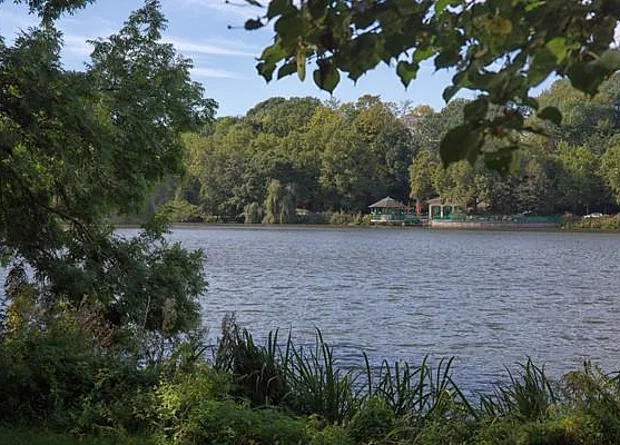 Blick auf das Milchhäuschen 