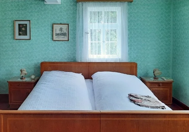 Lehrerwohnung Schlafzimmer in Alter Schule