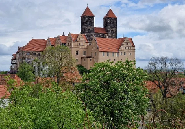 Münzenberg, Blick auf den Stiftsberg