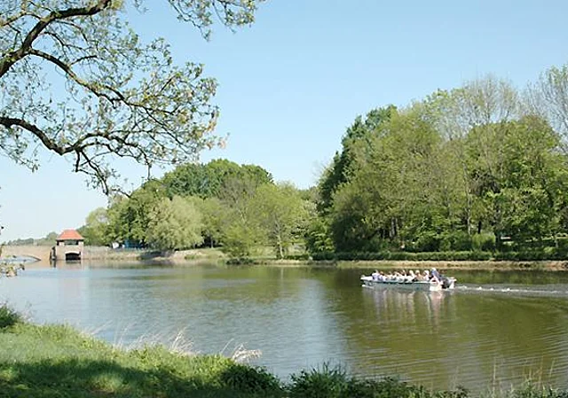 Elsterbecken zwischen Klingerbrücke und Wehr