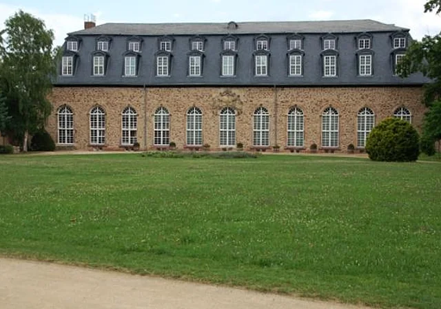 Lustgarten, ehemalige Orangerie, nach Norden