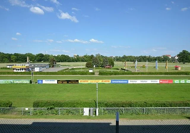 Rennbahn, Alte Waage, Totalisator und Führring