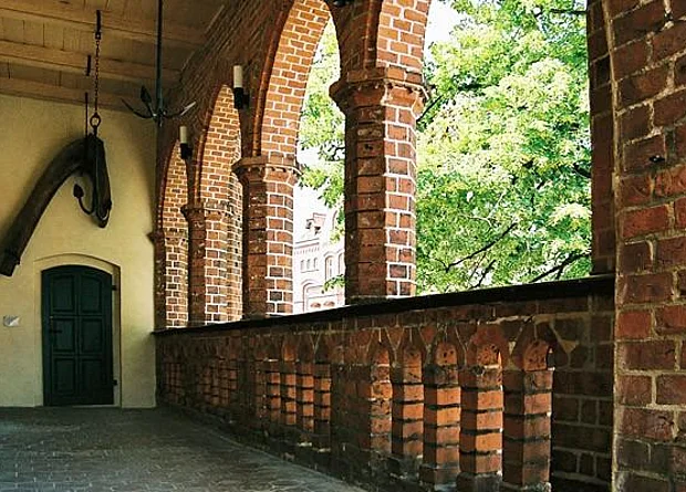 Rathaus Tangermünde, Laubengang 