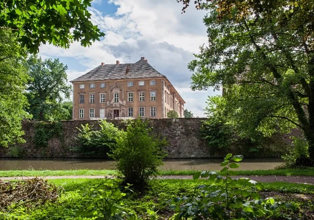 Schloss Ostrau, Schlosspark