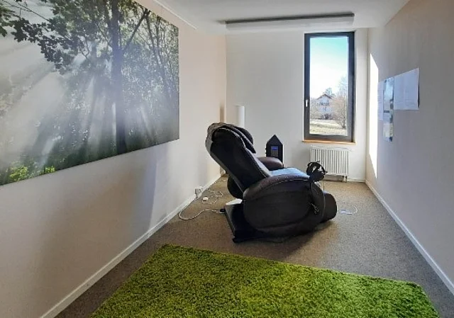 Ruheraum mit Massagesessel