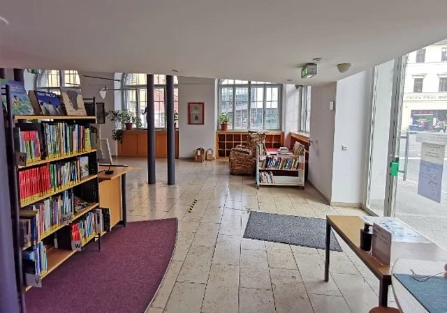 Stadtbücherei Weimar EG Barrierefreier Eingang