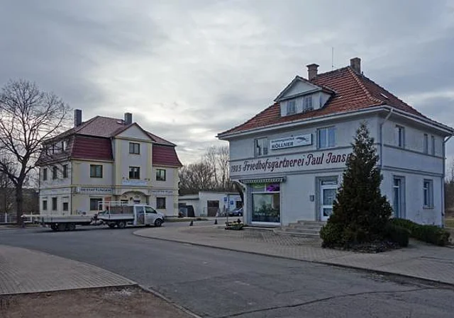 Friedhofsgärtnerei und Bestattungsinstitut Blick nach Nordwesten