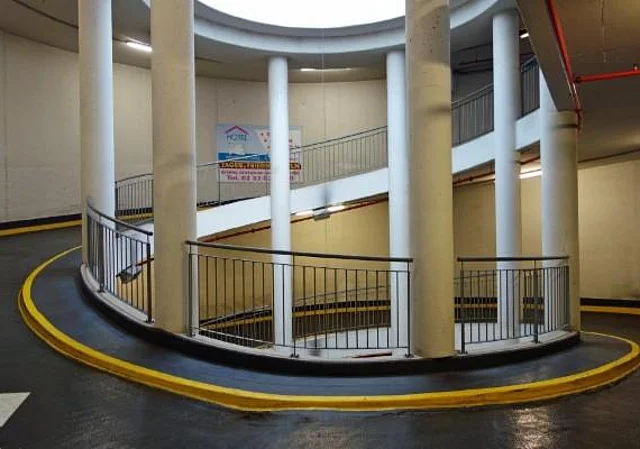 Rotunde aufwärts