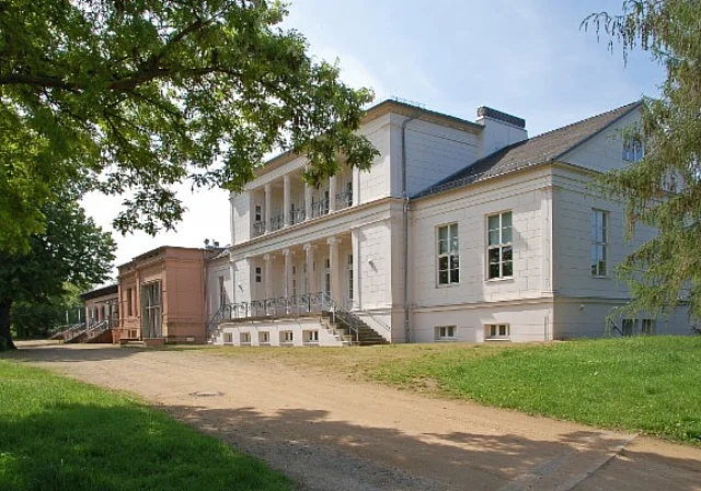 Gesellschaftshaus Magdeburg, Gartenseite