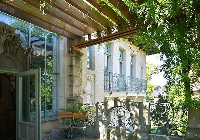 Balkon, Ostfassade