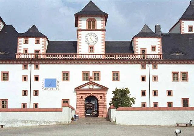 Südlicher Torflügel, Südseite