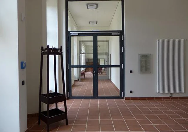 Foyer, Gang zum Café