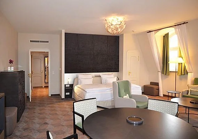 Zimmer 304, Junior-Suite