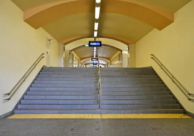 Bahnhof Dresden-Neustadt, Eingang Hansastraße