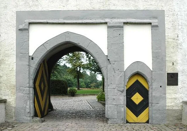 Tor zum Schlosshof, Nordflügel