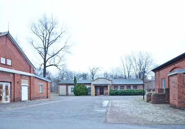 Energiefabrik Knappenrode, Nebengebäude