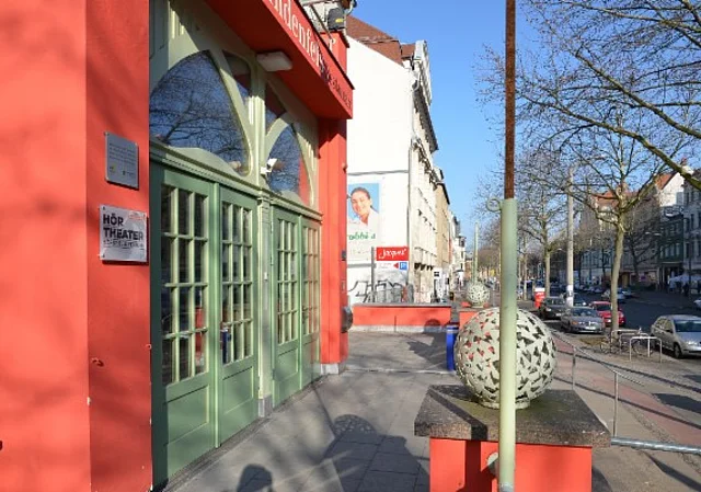 Schaubühne Lindenfels, Eingang, Hochparterre