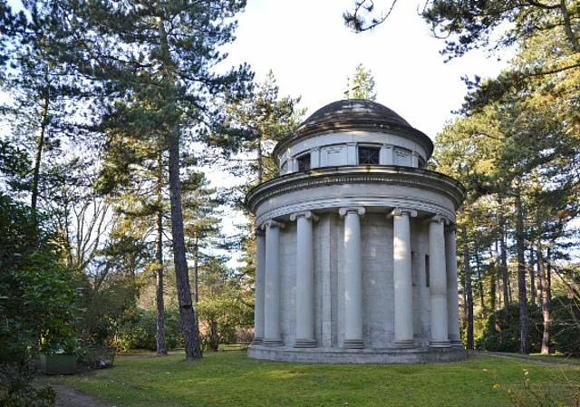 Südfriedhof Leipzig, Grabmal