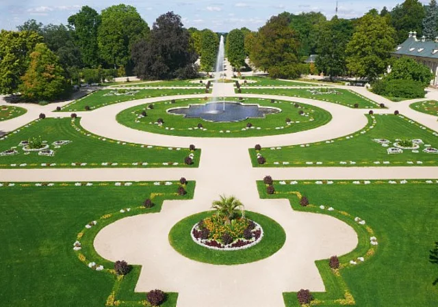 Blick vom Neuen Palais auf den Lustgarten