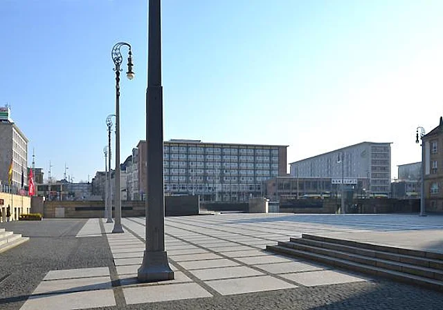 Blick zur Straße der Nationen